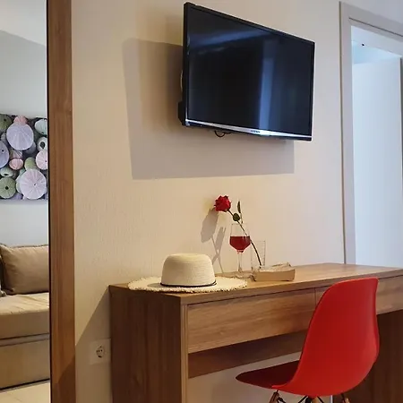 公寓式酒店 Astra Luxury 萨尔蒂