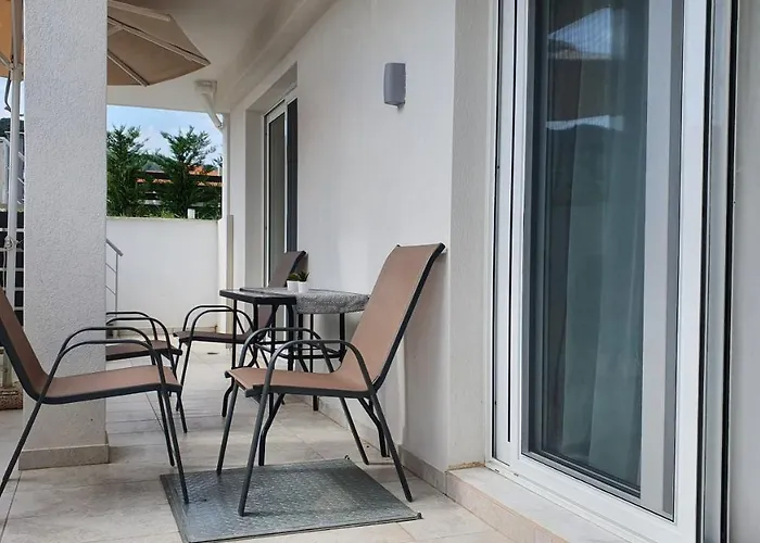 Astra Luxury Aparthotel