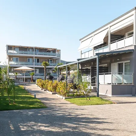 Astra Luxury 3* سارتي