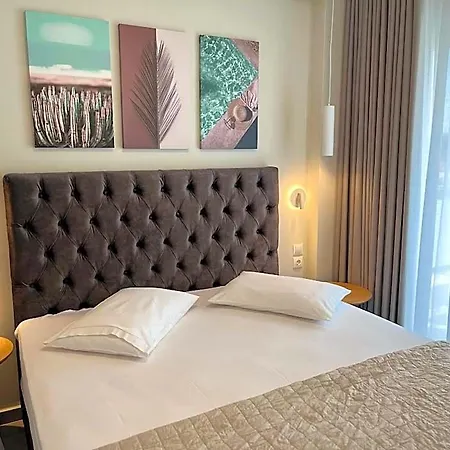 Apartahotel Astra Luxury Sarti