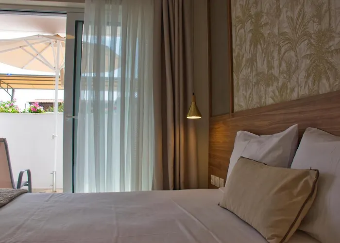 Aparthotel Astra Luxury Sarti