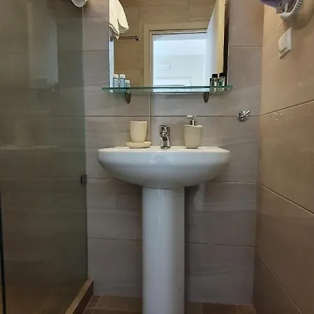 Astra Luxury 3* サルティ