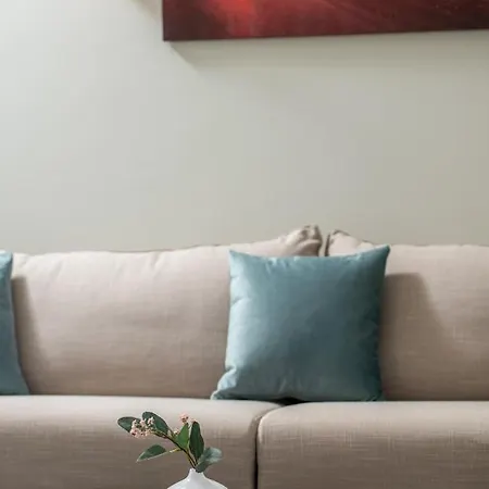 Astra Luxury サルティ