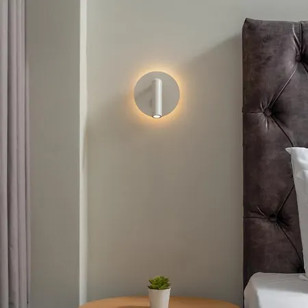 アパートホテル Astra Luxury サルティ