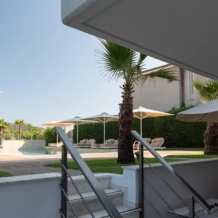 Astra Luxury Aparthotel 2*