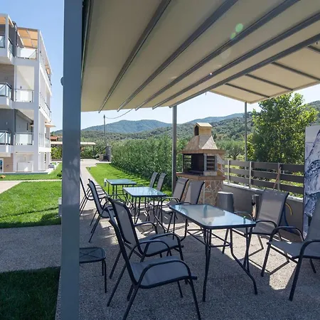 アパートホテル Astra Luxury 3*